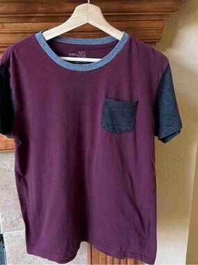 Men's Two-Tone Pocket Tee — Burgundy with Heather Gray Trim